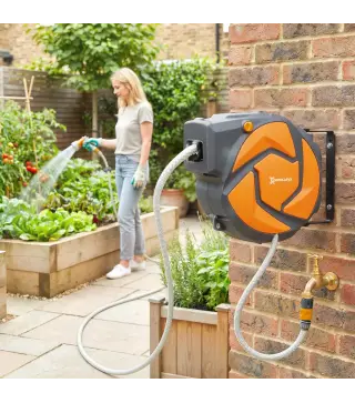 Manguera Retráctil de Pared con Carrete de 10+1 m con Retorno Enrollado Automático y Boquilla de 7 Funciones Gira 180°