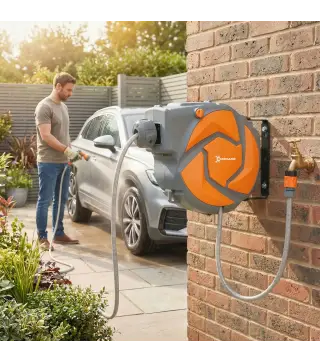 Manguera Retráctil de Pared con Carrete de 10+1 m con Retorno Enrollado Automático y Boquilla de 7 Funciones Gira 180°